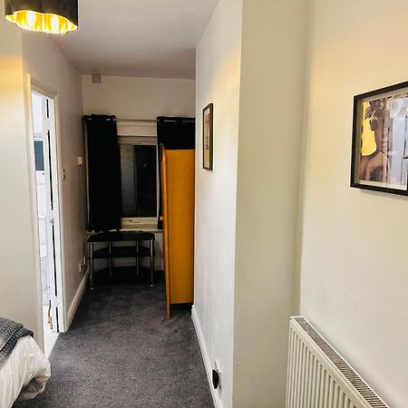 1 Luxe Exec Bedroom Apt 더비 외부 사진