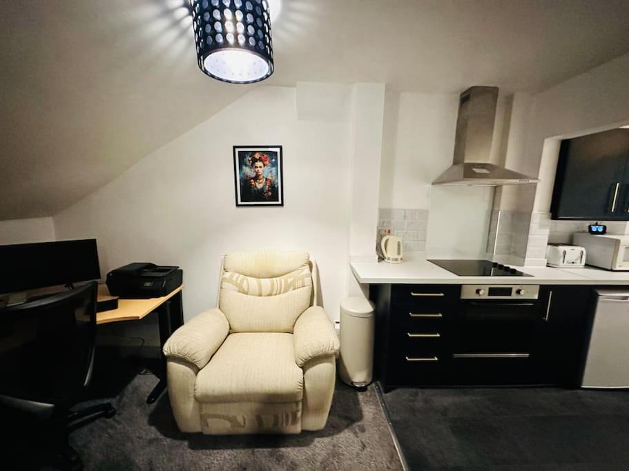 1 Luxe Exec Bedroom Apt 더비 외부 사진