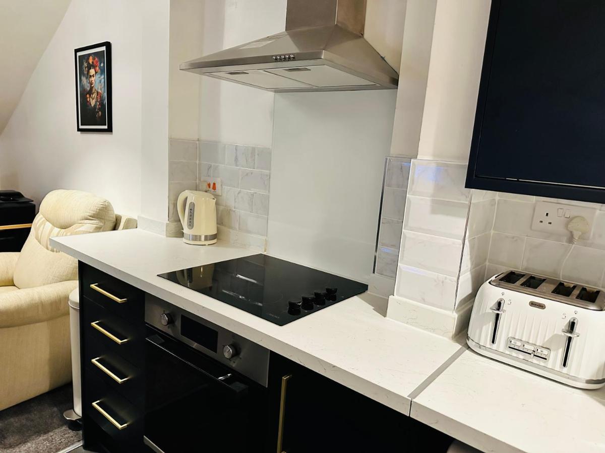 1 Luxe Exec Bedroom Apt 더비 외부 사진