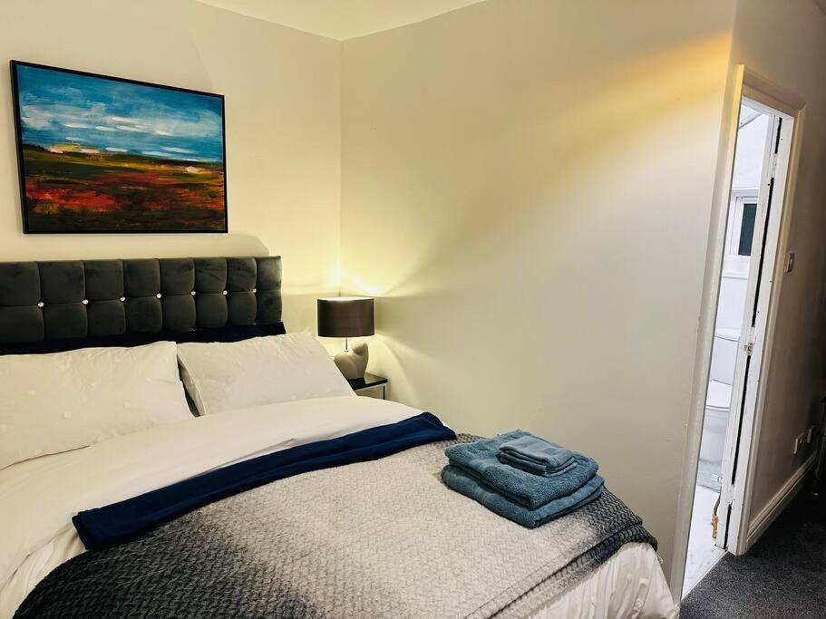 1 Luxe Exec Bedroom Apt 더비 외부 사진